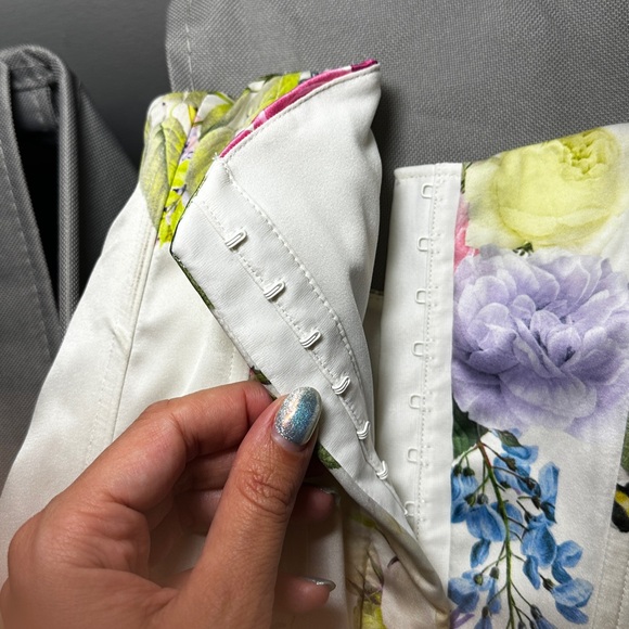 Rare primark x bridgerton corset! Xs - Picture 4 of 5